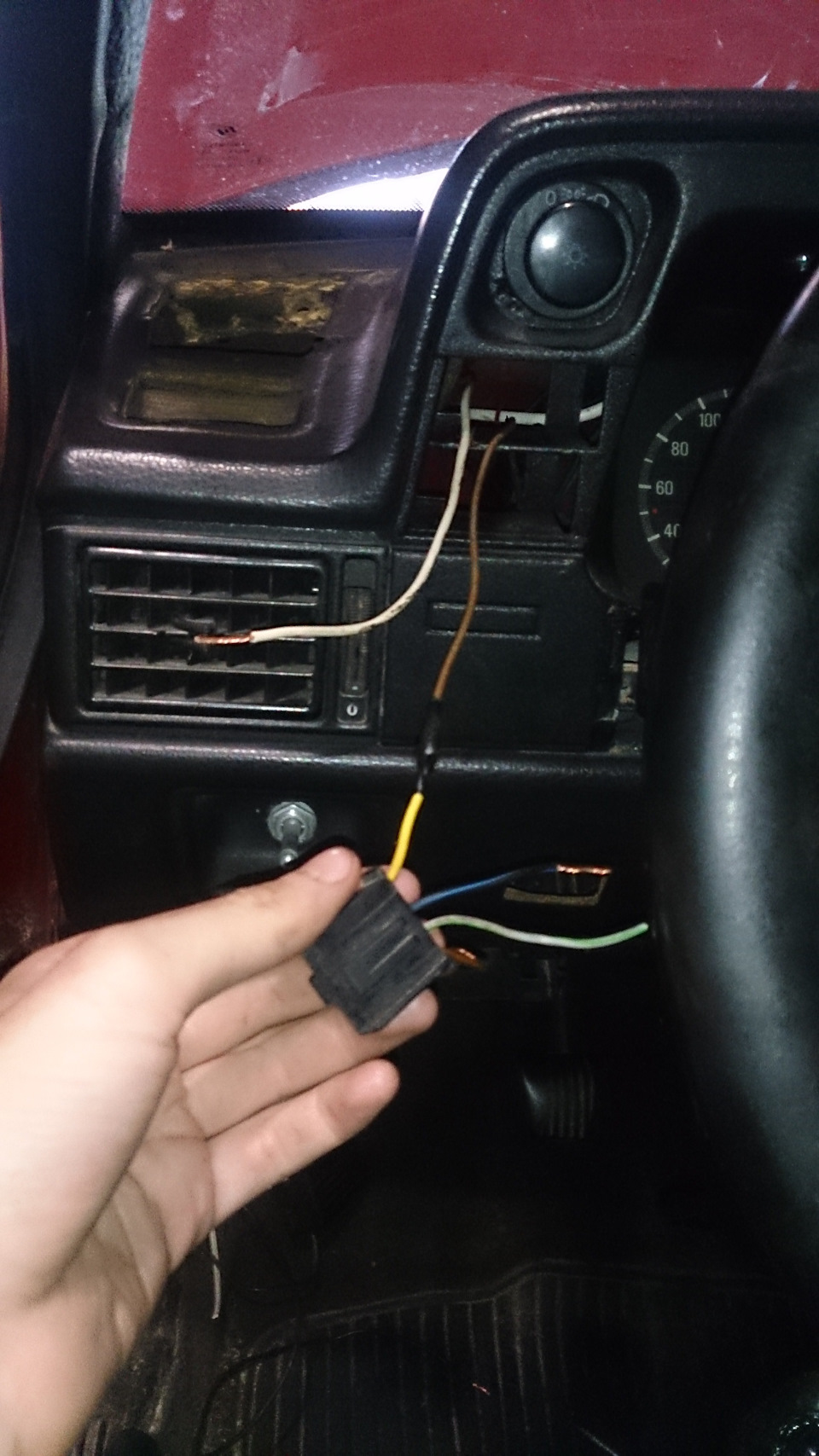 Планшет в авто 3