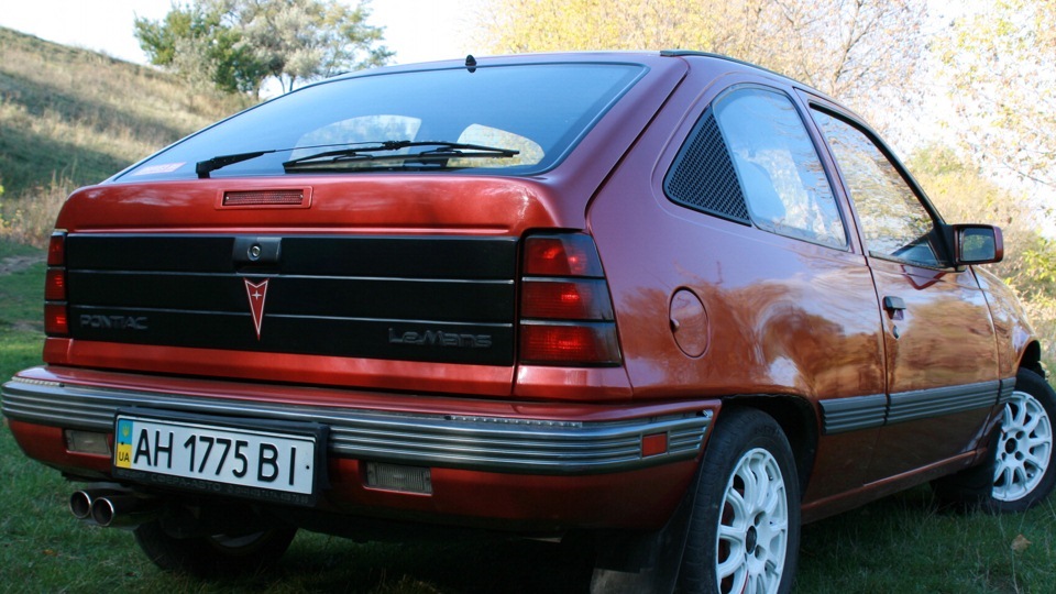 Pontiac LeMans черговий клон кадета :) 4