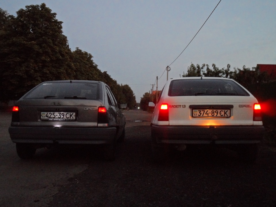 Мій і Гешин Кадиллакі:) 2