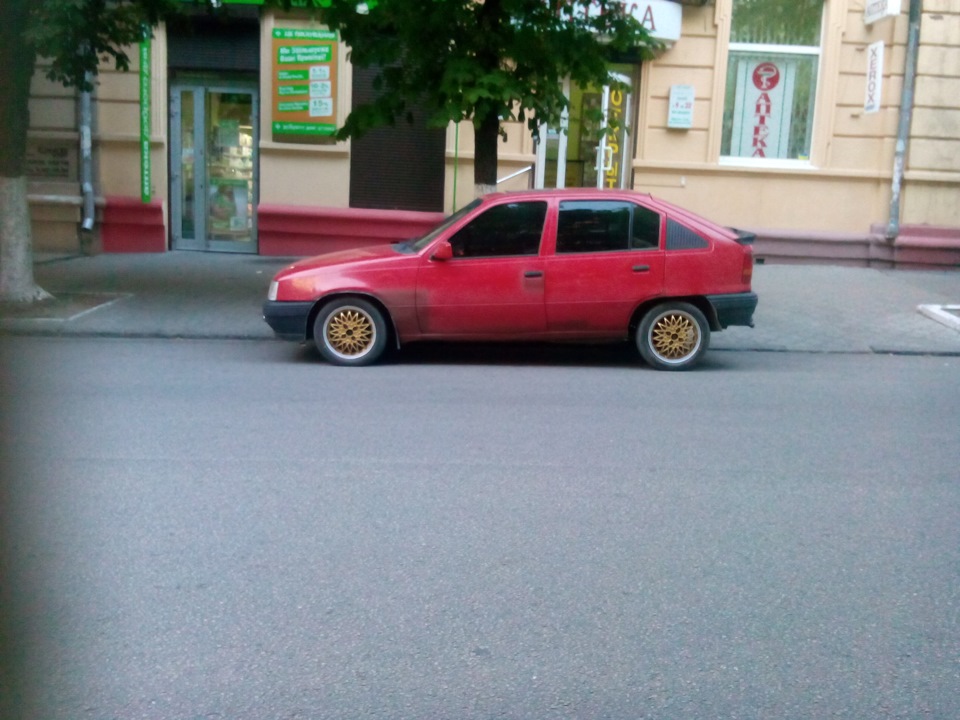 Пофарбував диски. 4