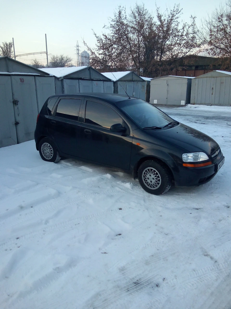 Продам диски із зимовою гумою R13