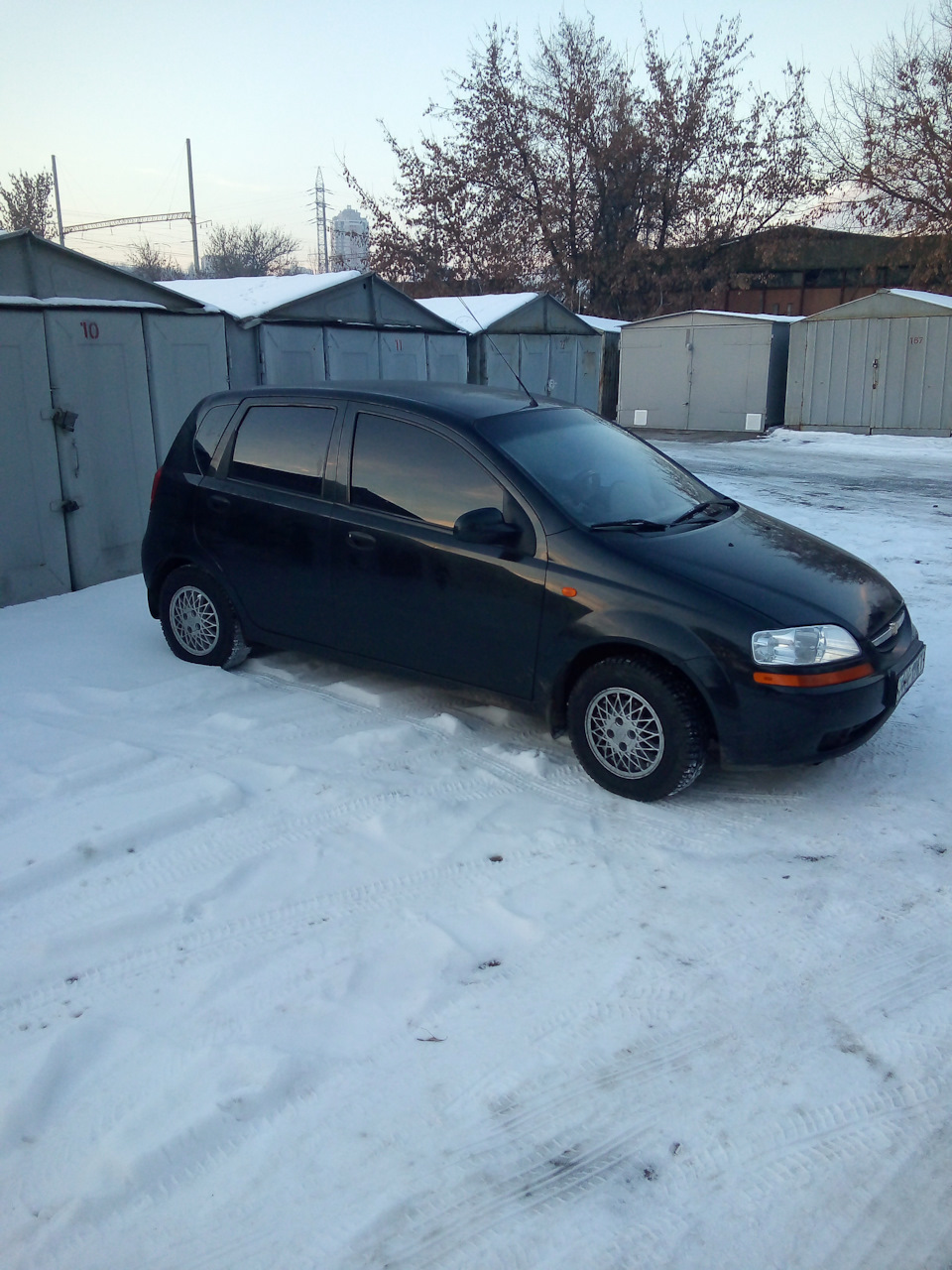 Продам диски із зимовою гумою R13 1