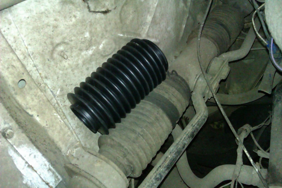 Мінятиму пильовики рульової 1