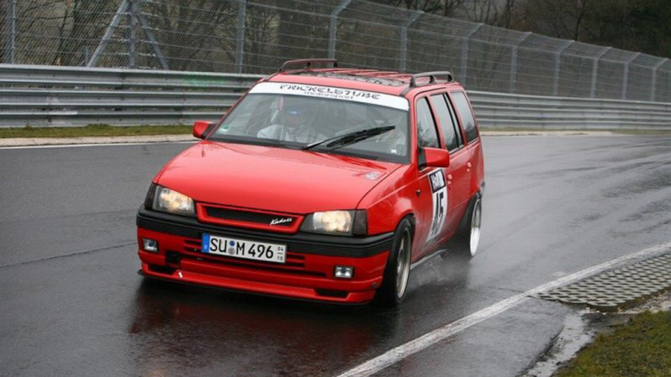 Фото крутих Opel Kadett Caravan 1
