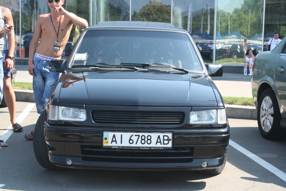 Opelfest2012/Нові метелики на капоті =) 4