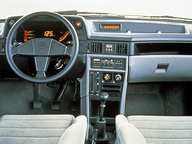 Допоможіть, щоб запрацювали лампи контролю Opel Kadett GSI. 3