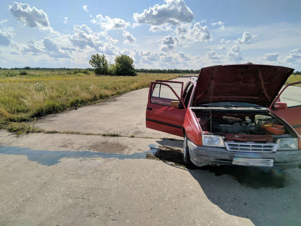 Лопнув патрубок системи охолодження - Пошук та заміна
