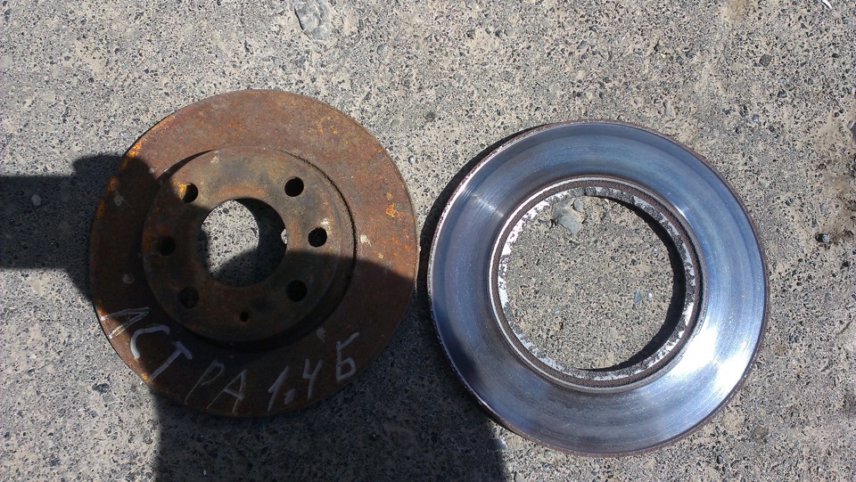 Передній гальмівний диск з барабаном. 4