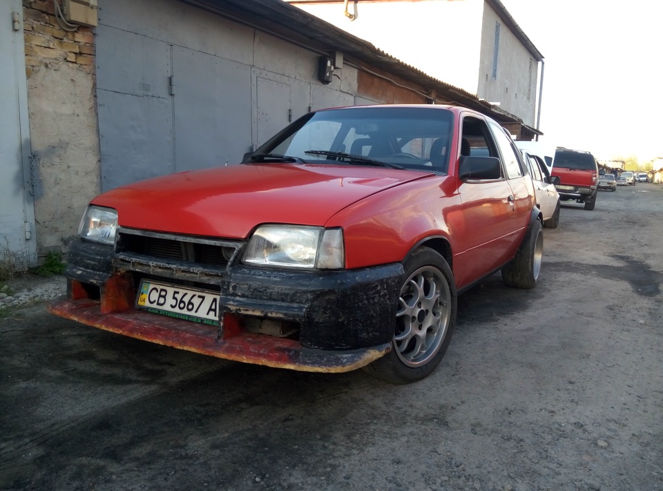 Бампер 4