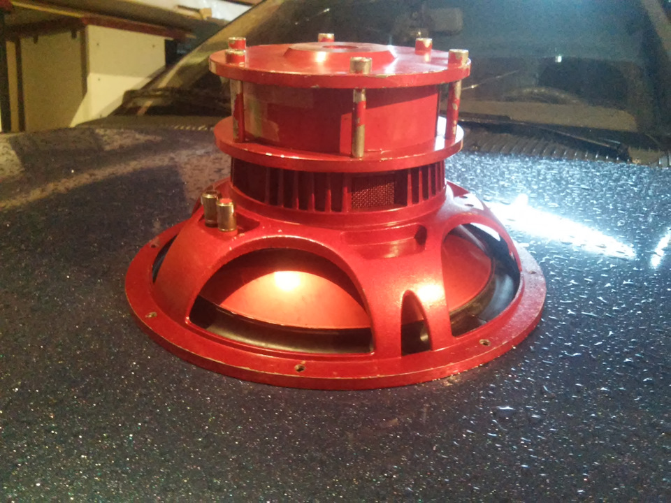 купив саб MEGA KIKS RED DEVIL 500w 3