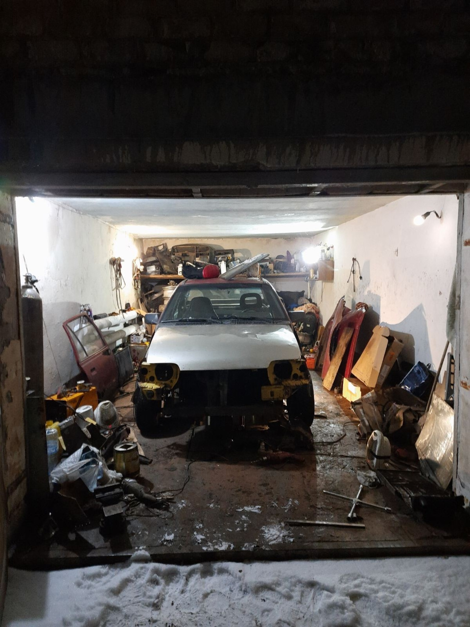 Акт Другий. Приміряння, різання, прихватка. 4