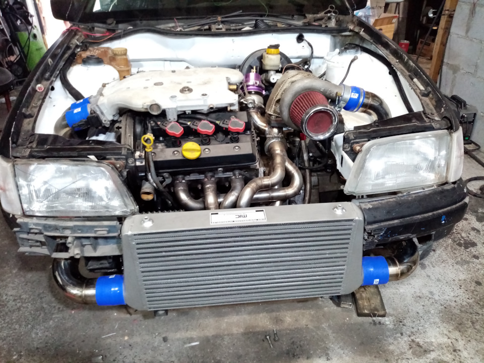 новий вихлопний колектор x30xe turbo 3