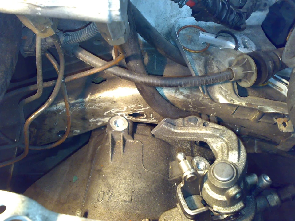 впхнув двигун з КПП F40