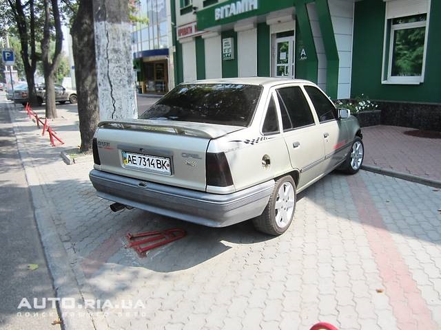 Настав час розтануть! Opel Kadett TOP 1988 4