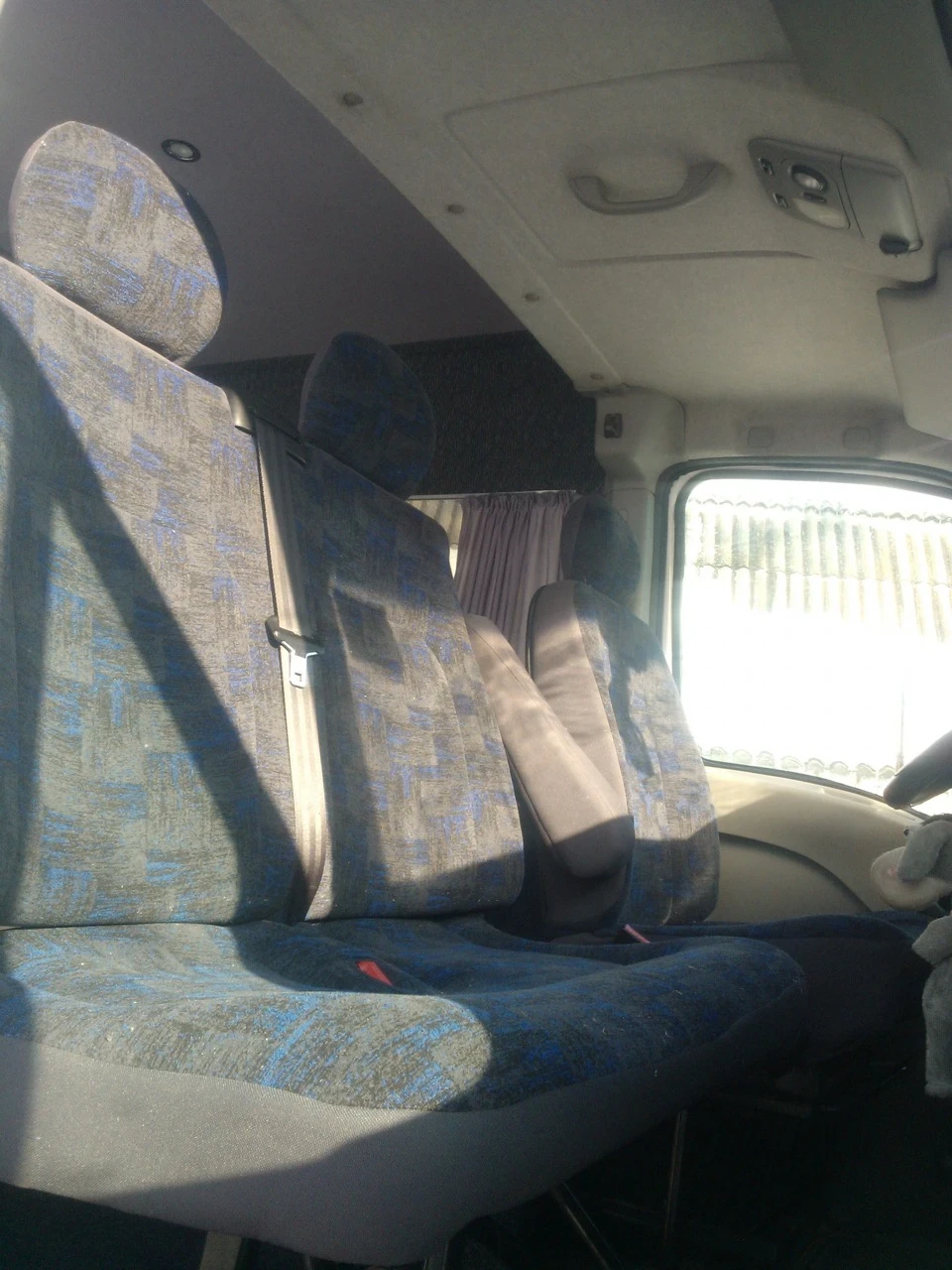 Переробка з вантажного в груз.пас! Пасажирський відсік)