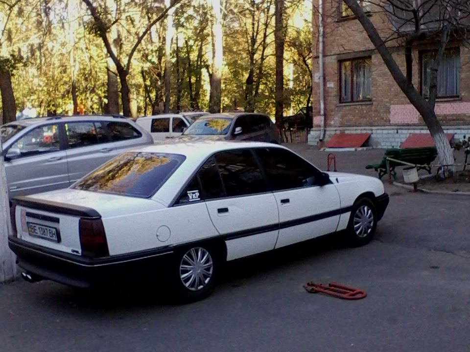 Спойлер від сіни Б 2