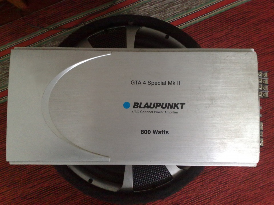 Саб і вся BLAUPUNKT 2