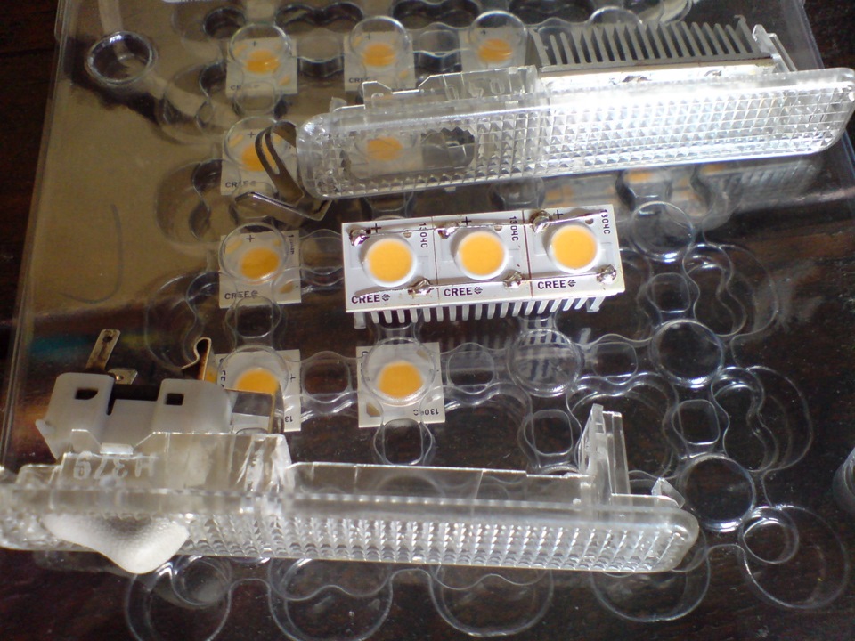 LED освітлення салону та ліхтарі дверей 3