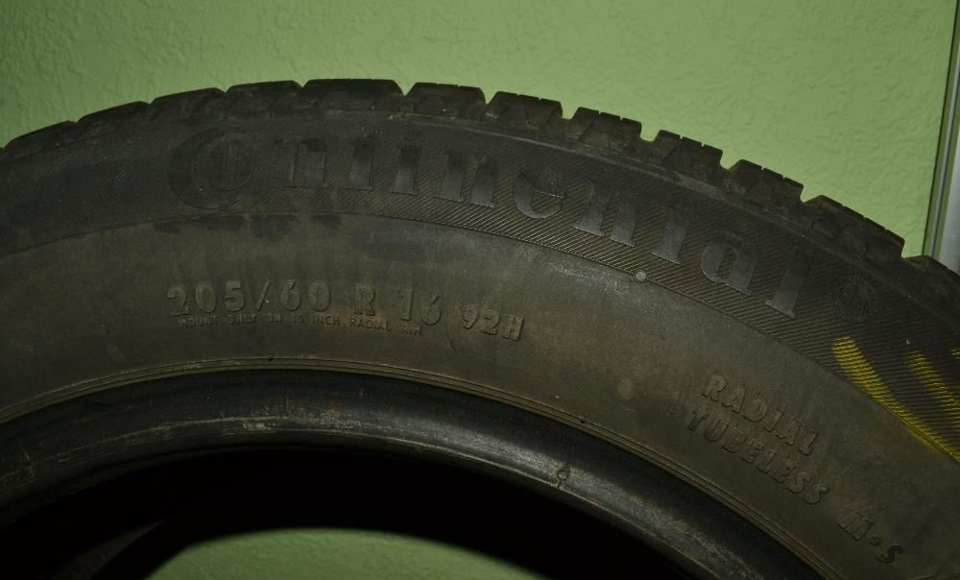 Продам Continental ContiWinterContact 205x60xR16 зима 2