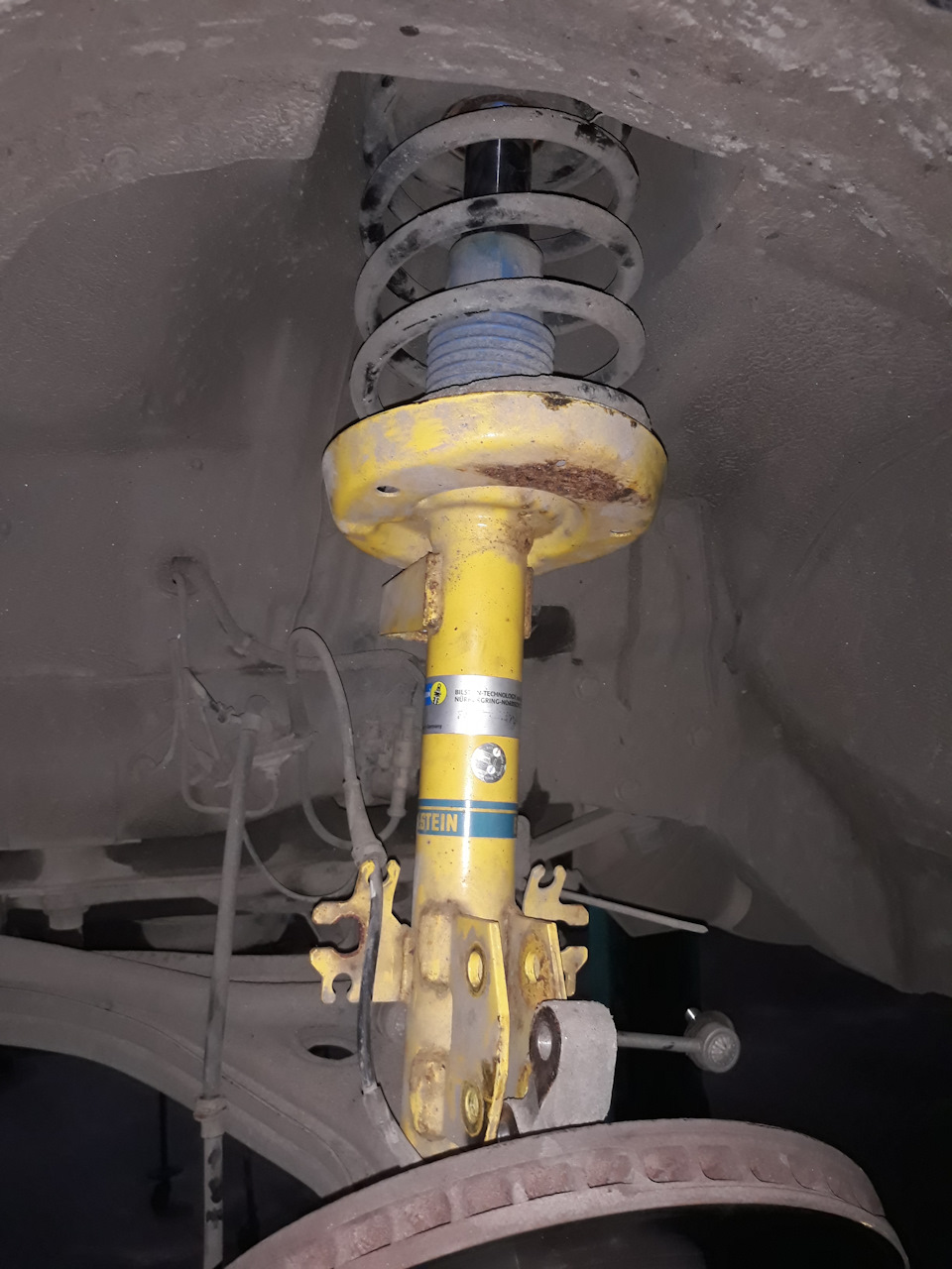 Передні стійки померли! Змінюємо на BILSTEIN 2