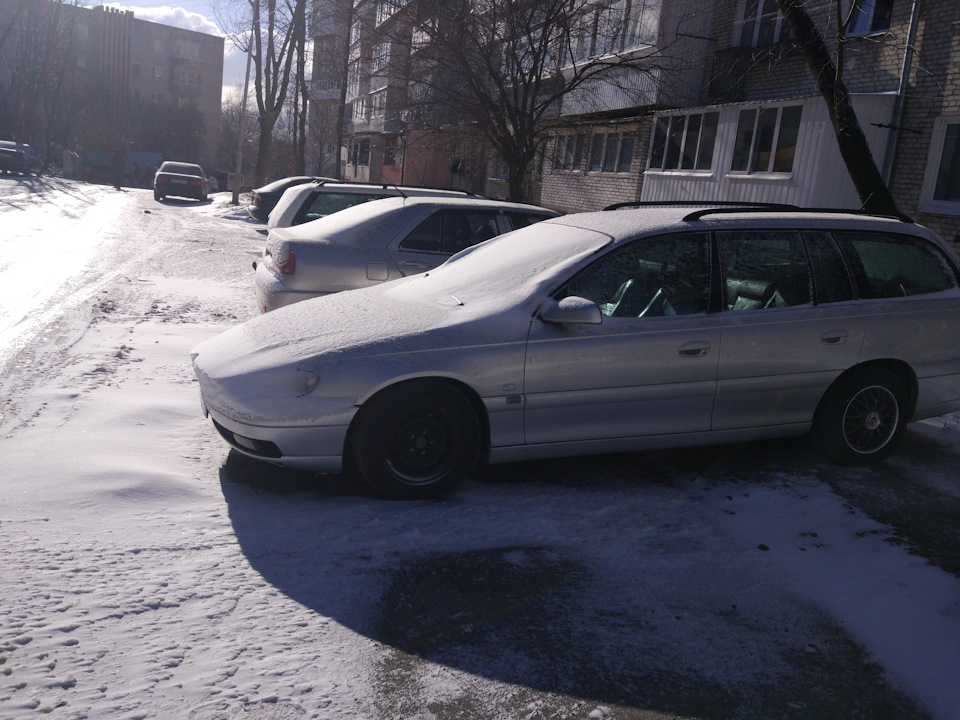 Omega Aston Martin чи щось таке))) 2