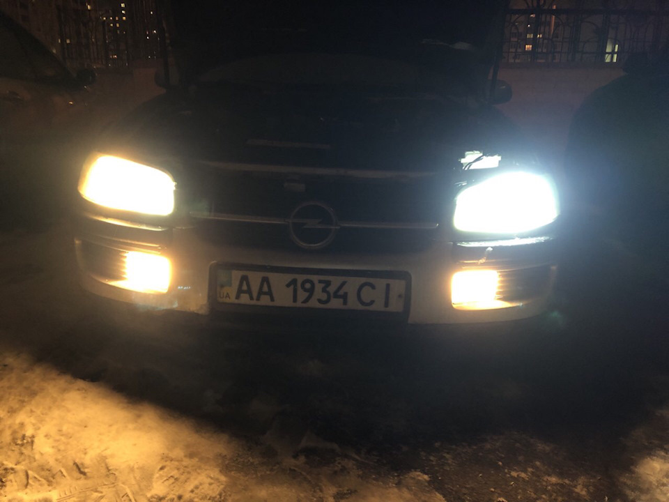 Вирішив поміняти лампочки 1