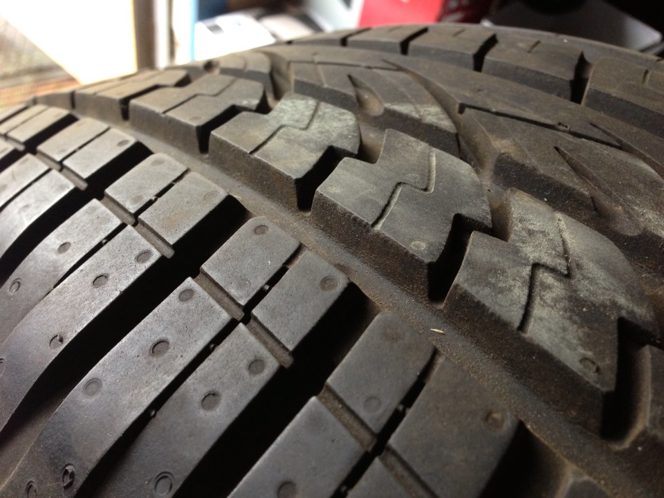Продам гуму 255/50/R20 1