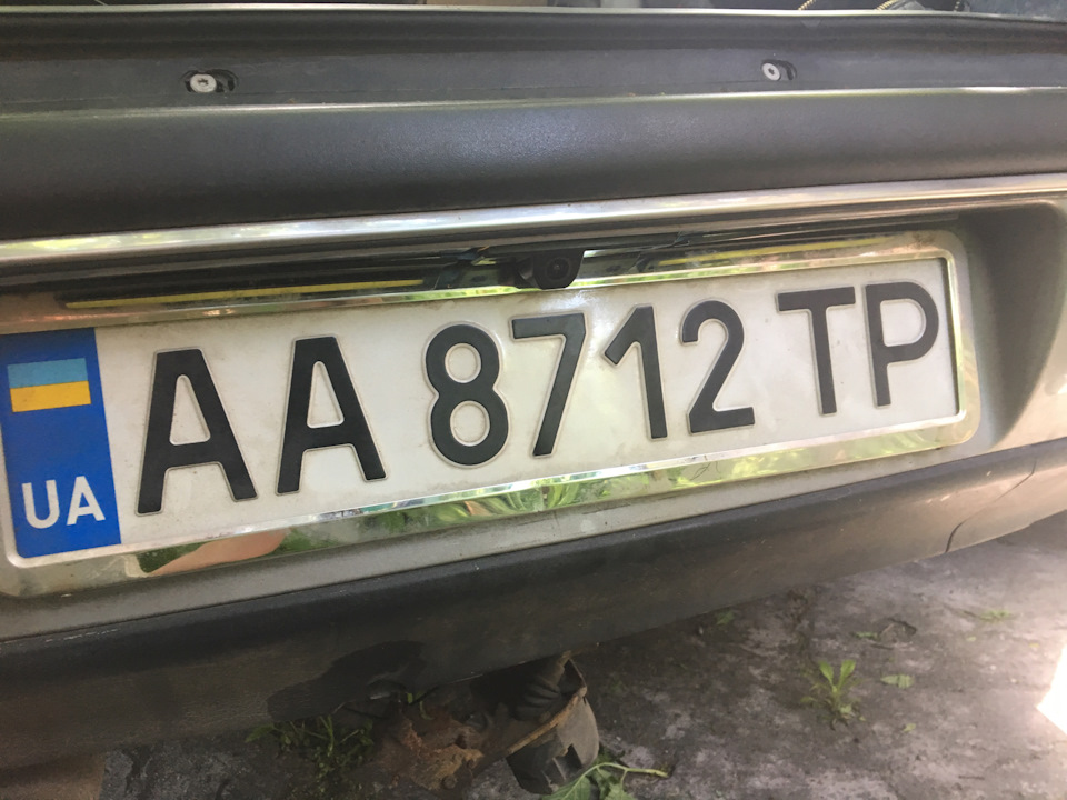 Підсвічування номера та камера 1