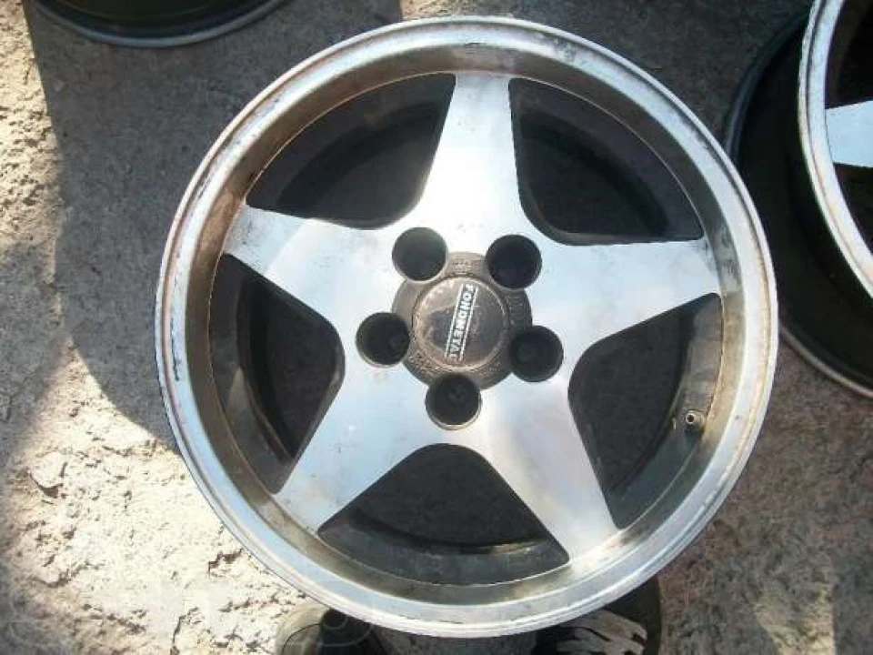 Прикупив Диски Fondmetal ET-11, 8JX16,