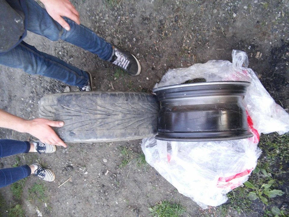 Прикупив Диски Fondmetal ET-11, 8JX16, 4