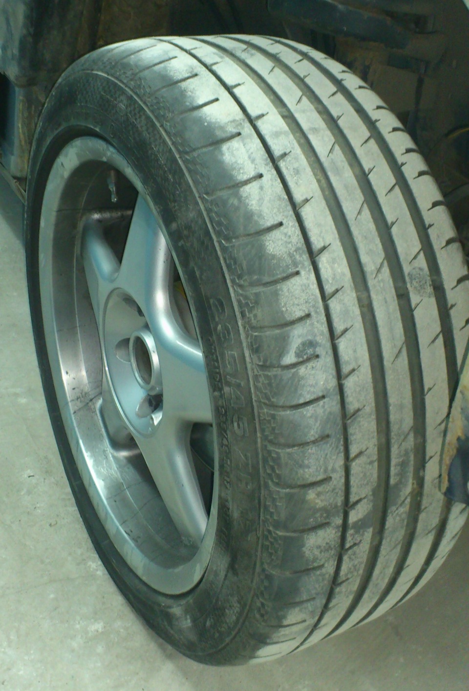 BORBET R17 8J 5\110 ET35 C гумою 3
