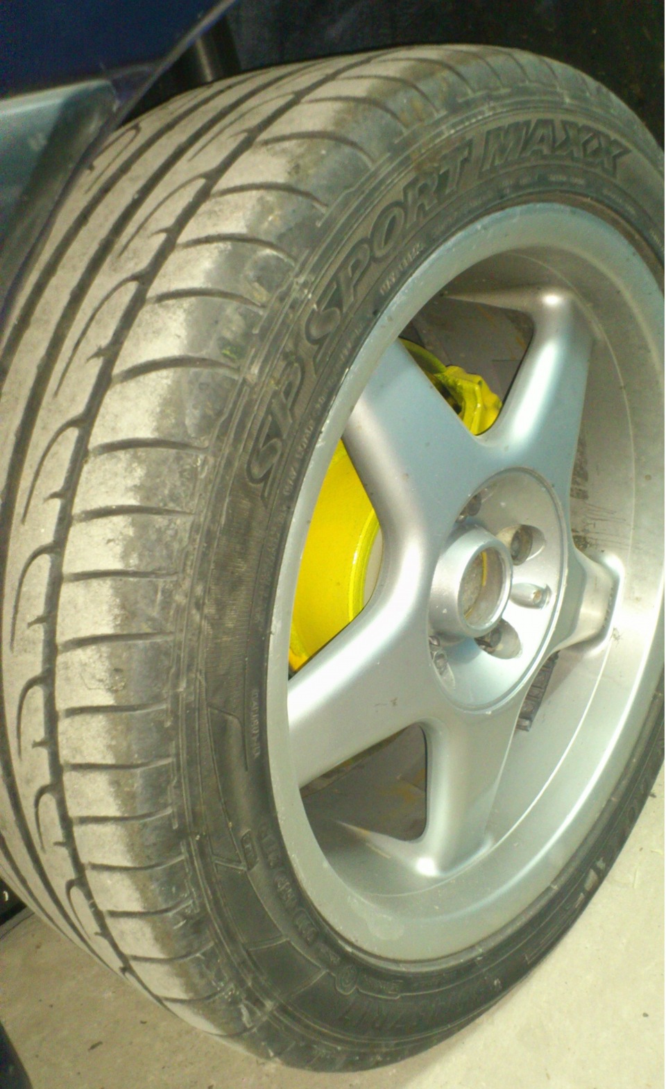BORBET R17 8J 5\110 ET35 C гумою 1