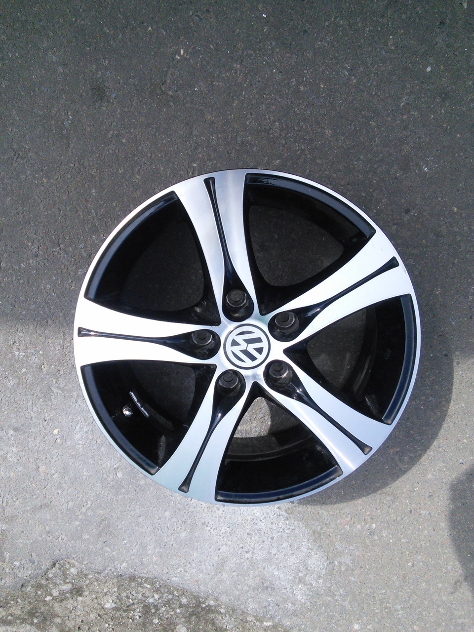 Продам диски 5*120 R16 Volkswagen Caravelle AUTEC Germany 1
