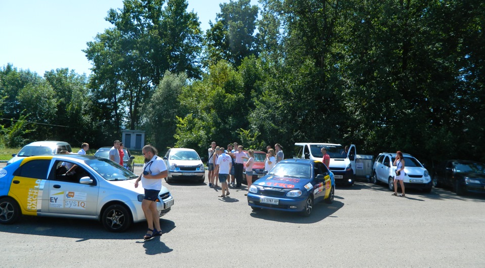 Благодійний автопробіг 17 дитячими будинками України. 4500 кілометрів, 17 міст, тисячі дитячих доль. 2