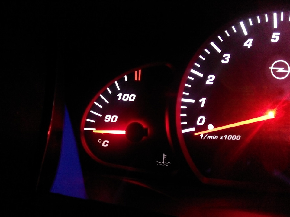 Панель приладів Opel Omega B рестайл 5