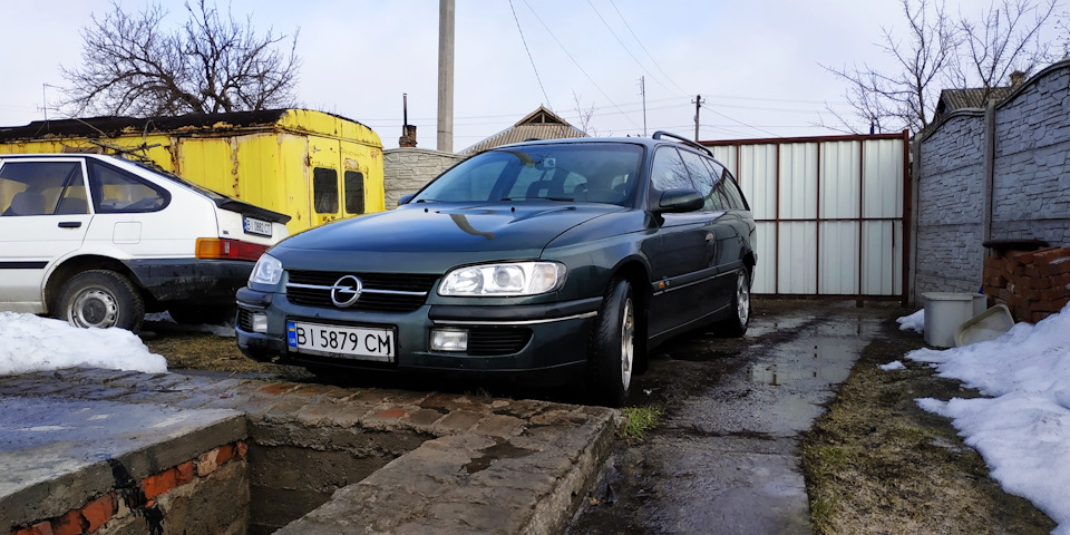 Вважаю омегу - гарною машиною. А універсал ще й практичним автомобілем) 1