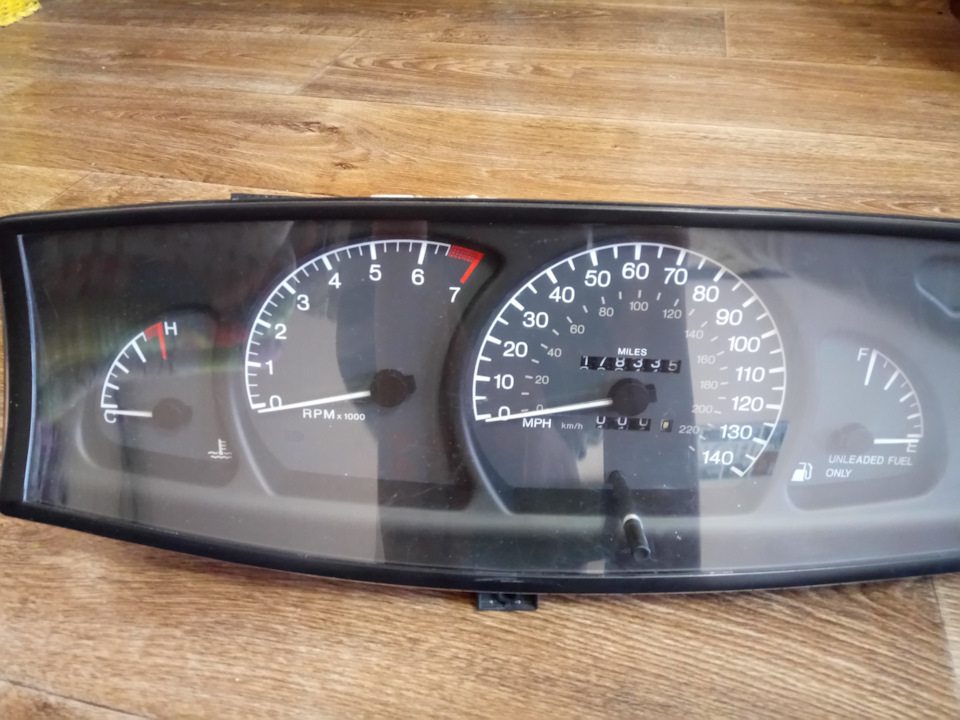 Шматочок Cadillac Catera буде в Omega B. Панель приладів від американського клону. 2