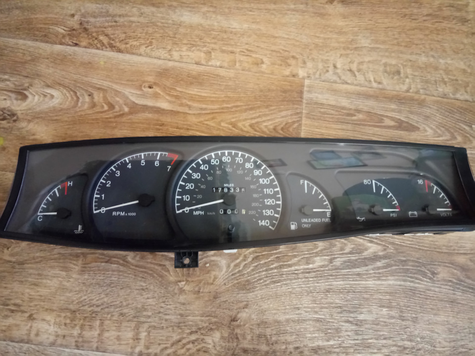 Шматочок Cadillac Catera буде в Omega B. Панель приладів від американського клону. 1