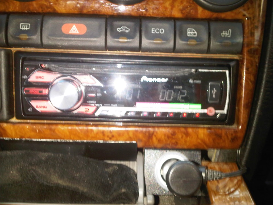 Управління магнітолою Pioneer кнопками мультикерма 3