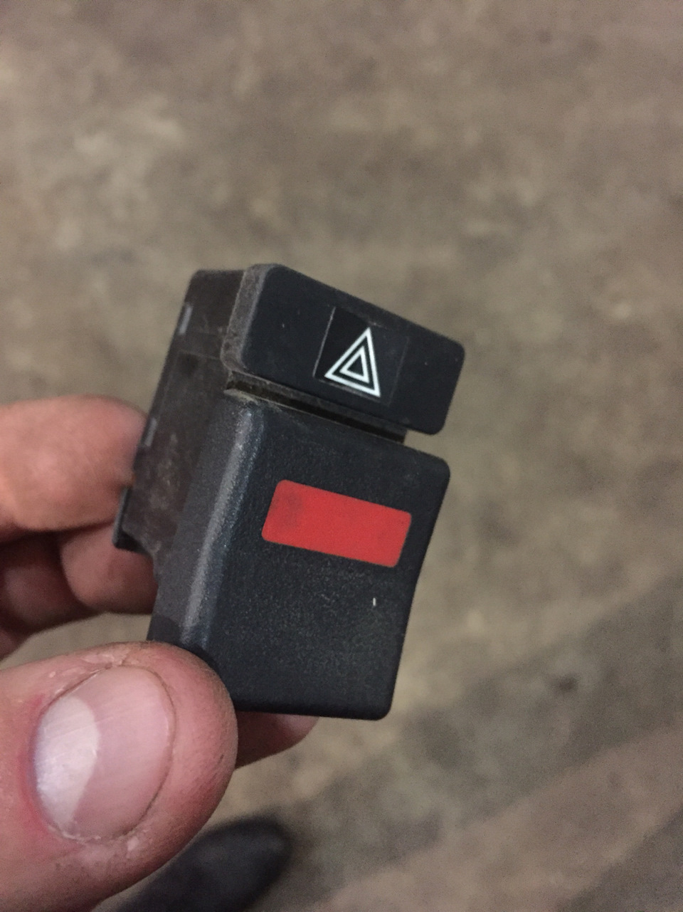 Продам Кнопку аварійки Омега А 1