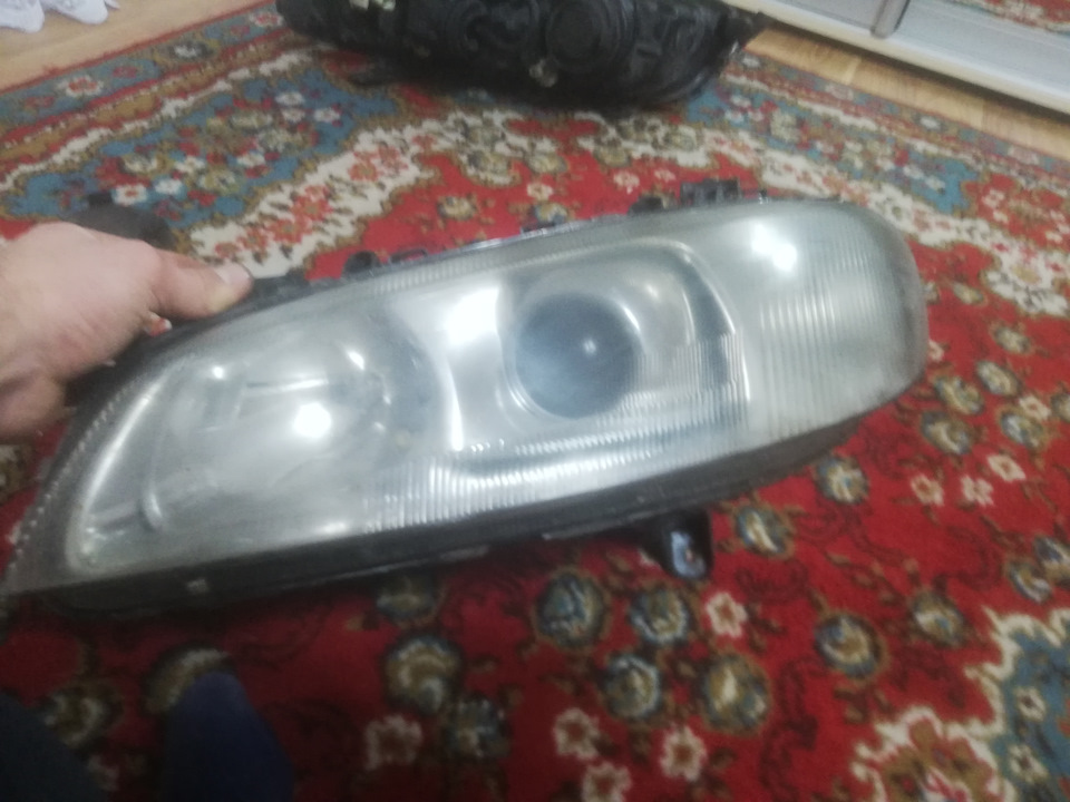 Розбірки з фарами, ну чи боротьба за головне світло 1