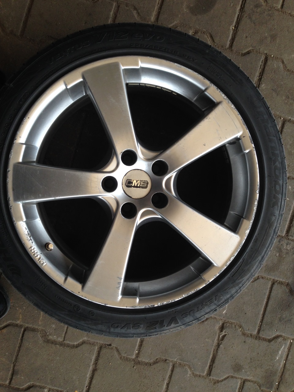 Продам диски R18 5x110 ET35 + 2 шини Dunlop 225/45 1
