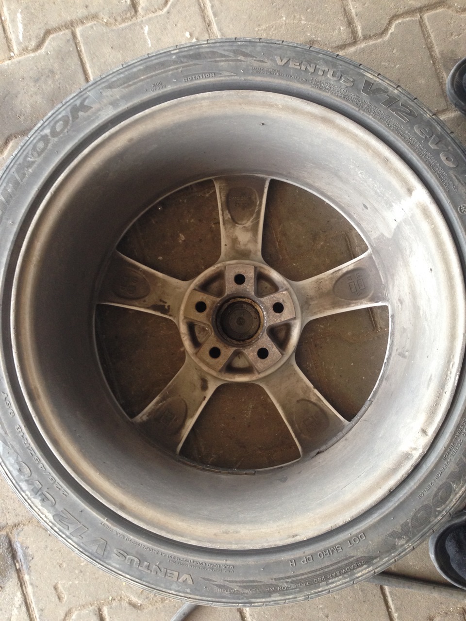 Продам диски R18 5x110 ET35 + 2 шини Dunlop 225/45 4