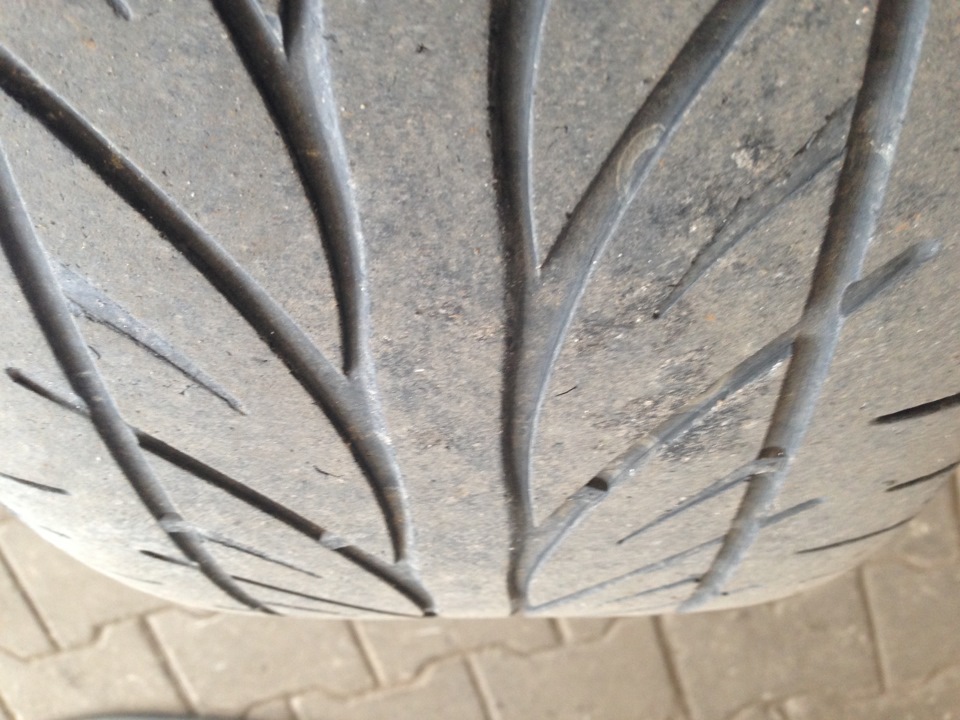 Продам диски R18 5x110 ET35 + 2 шини Dunlop 225/45 3