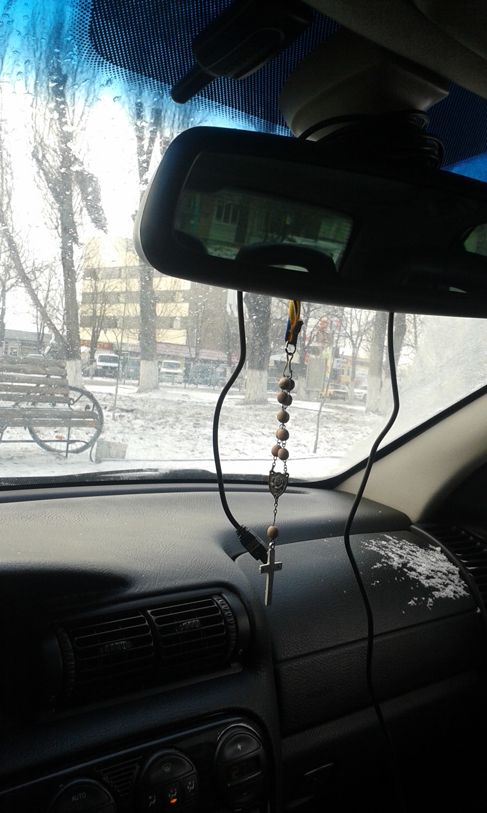Різдвяний подарунок від поганих людей... 2