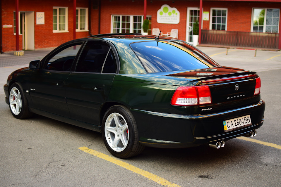 Задниця від Cadillac Catera + бампер Irmscher 1