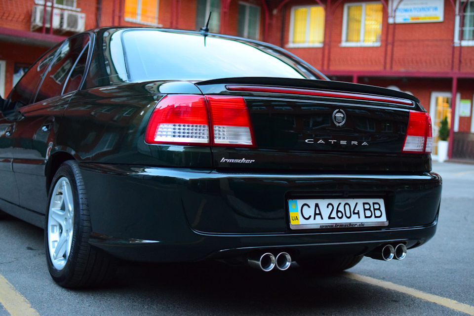 Задниця від Cadillac Catera + бампер Irmscher 4