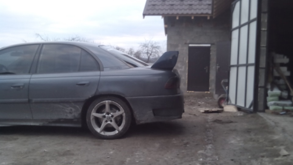 EVO Spoiler 4