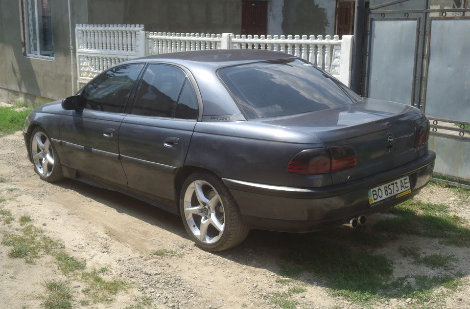 Змінив гуму, двигун від BMW 3