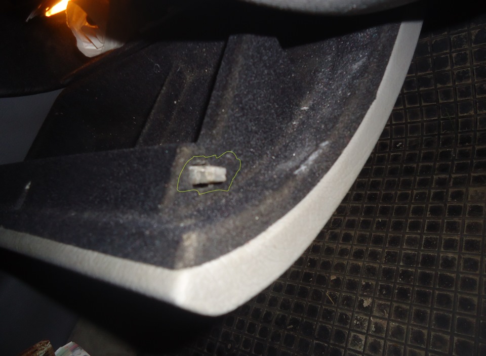 Знову ремонт бардачку! 3